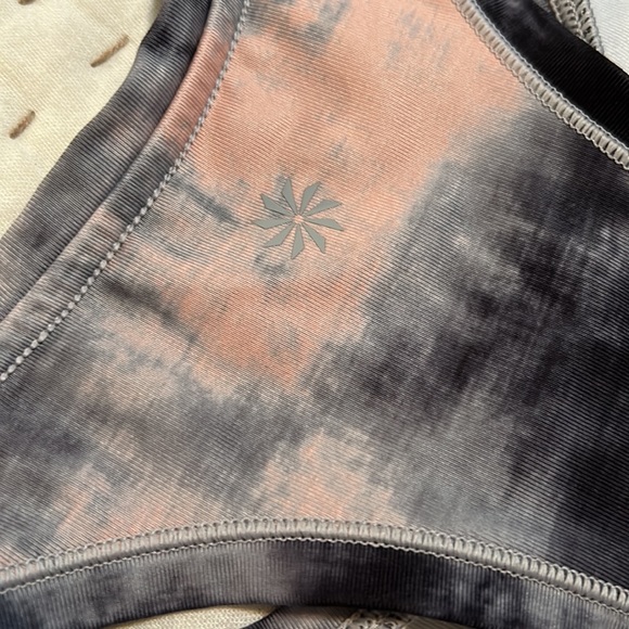 Athleta crop top! - Picture 3 of 5